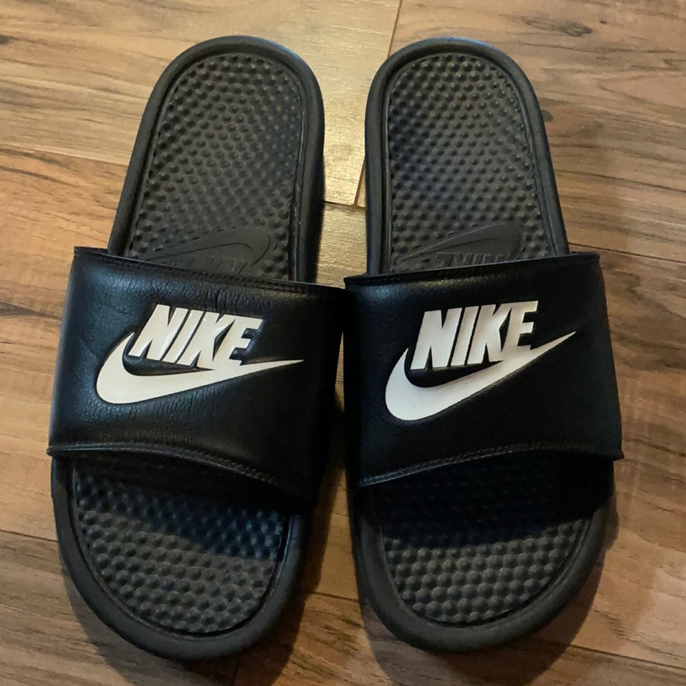 Nike slides